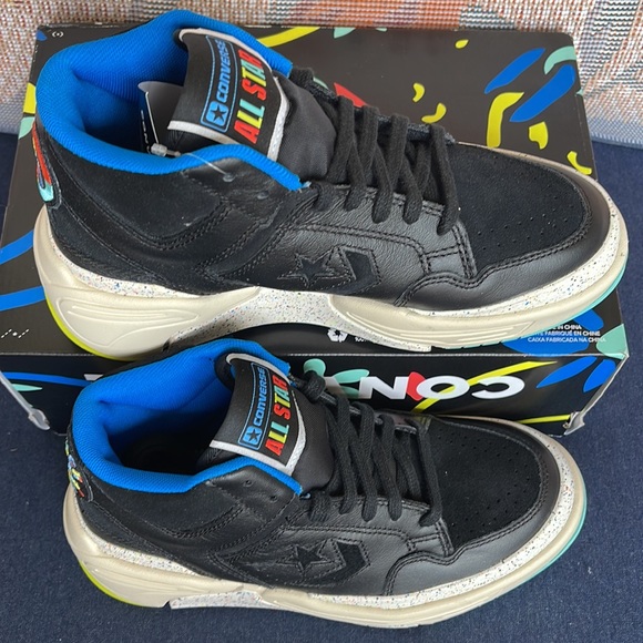 Converse WMNS 172194C
WEAPON CX MID
BLACK/CLOUD CREAM/LIME TWIST
Sneakers - Picture 3 of 16